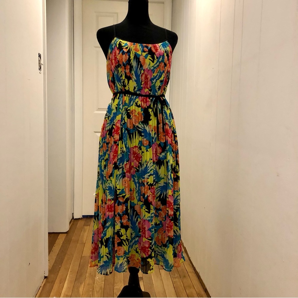 NWOT Loft Tropical Floral Fire Dress